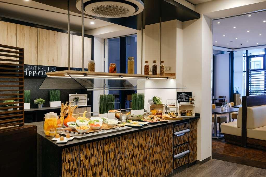 Hotel Global Inn Wolfsbourg Restaurant photo