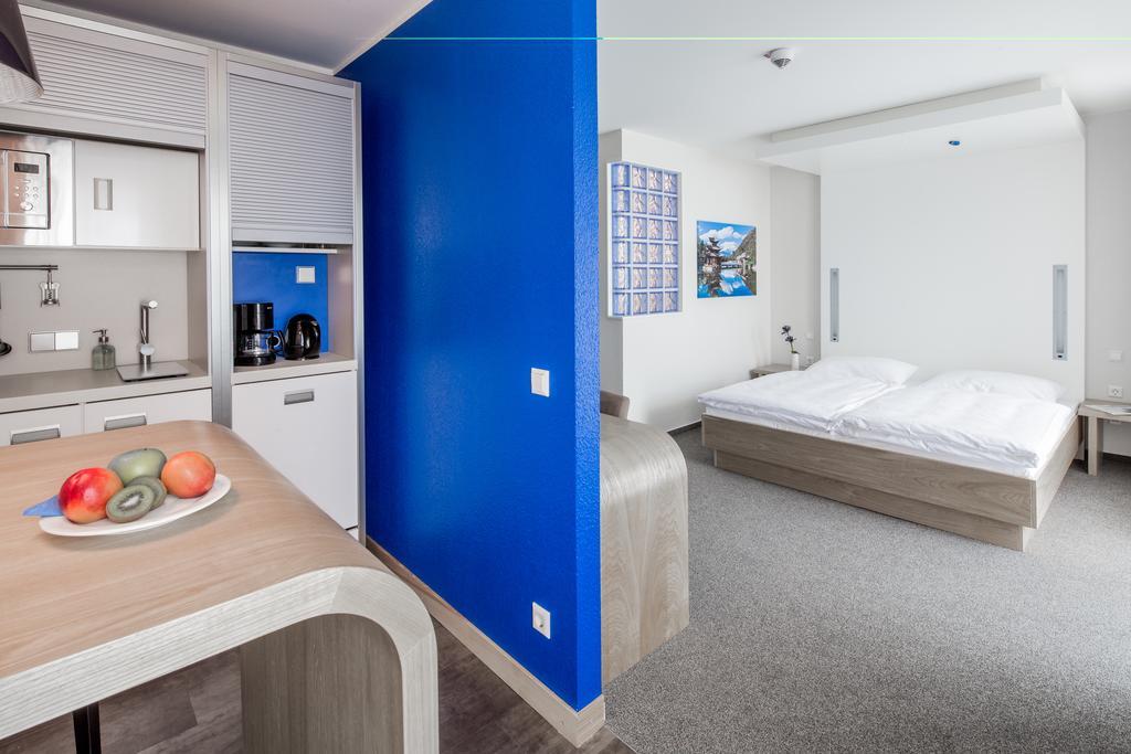 Hotel Global Inn Wolfsbourg Extérieur photo