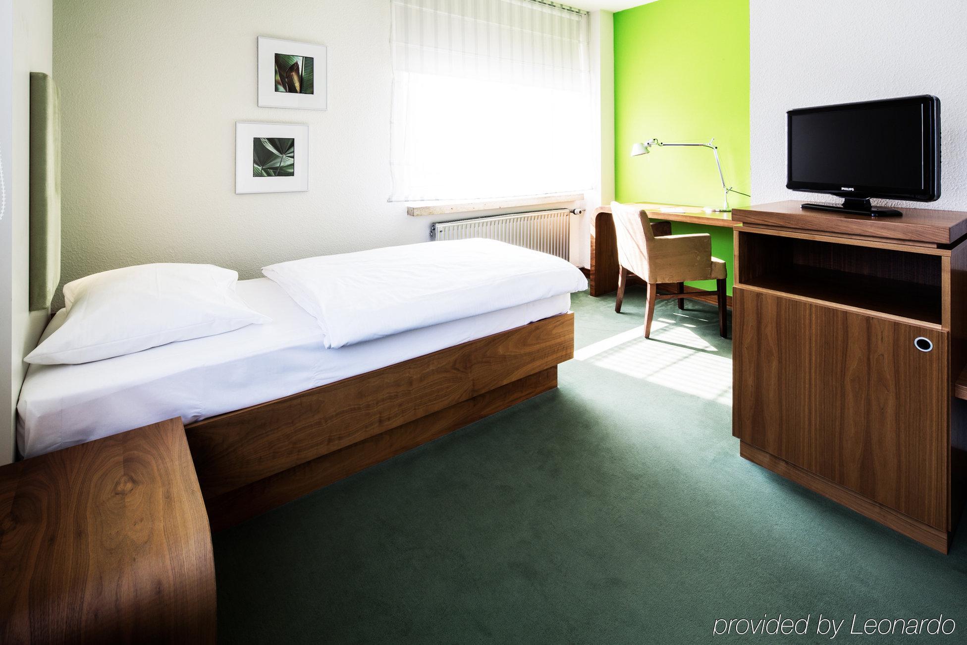 Hotel Global Inn Wolfsbourg Extérieur photo